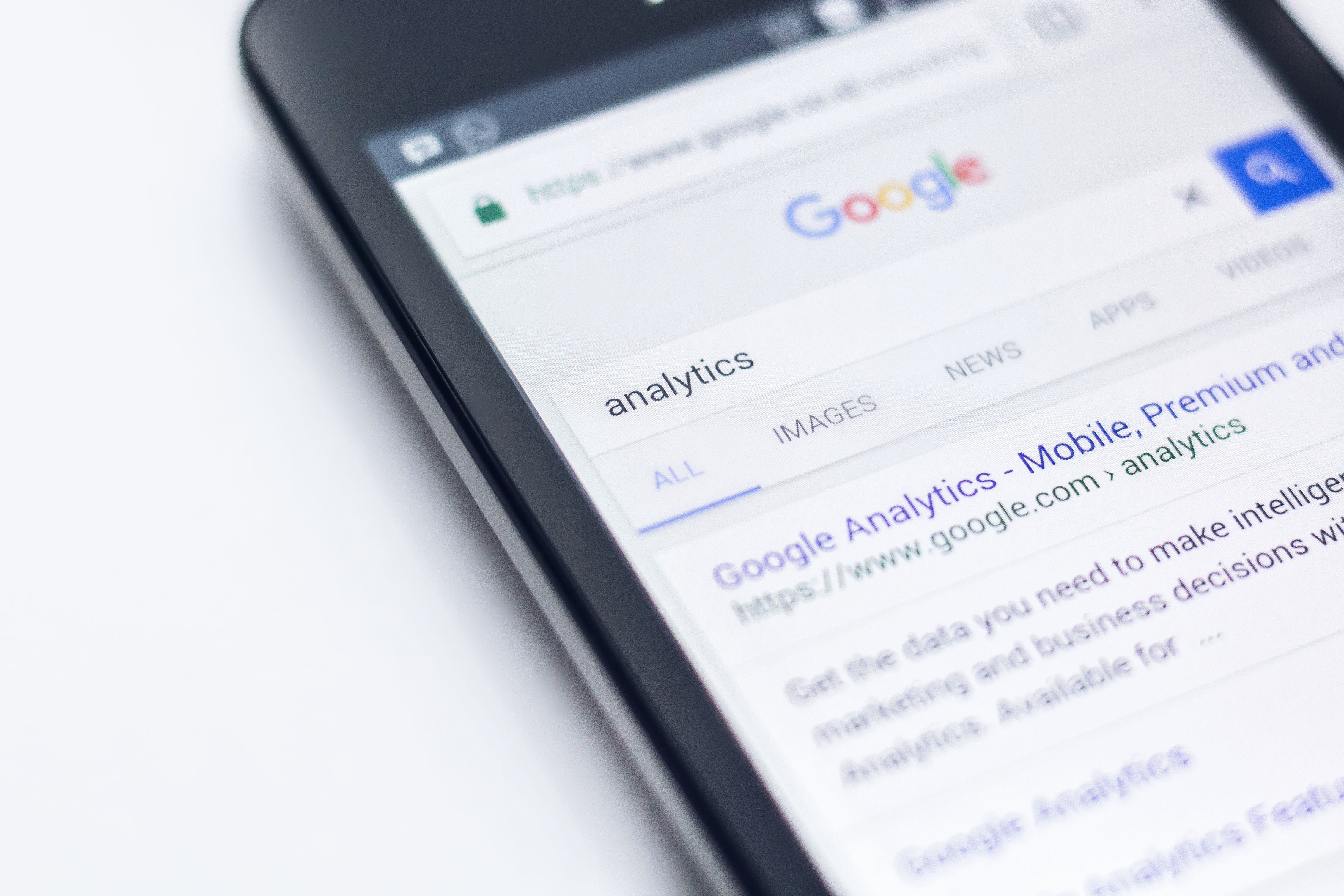 New Findings Show Google Organic Clicks Shifting to Paid